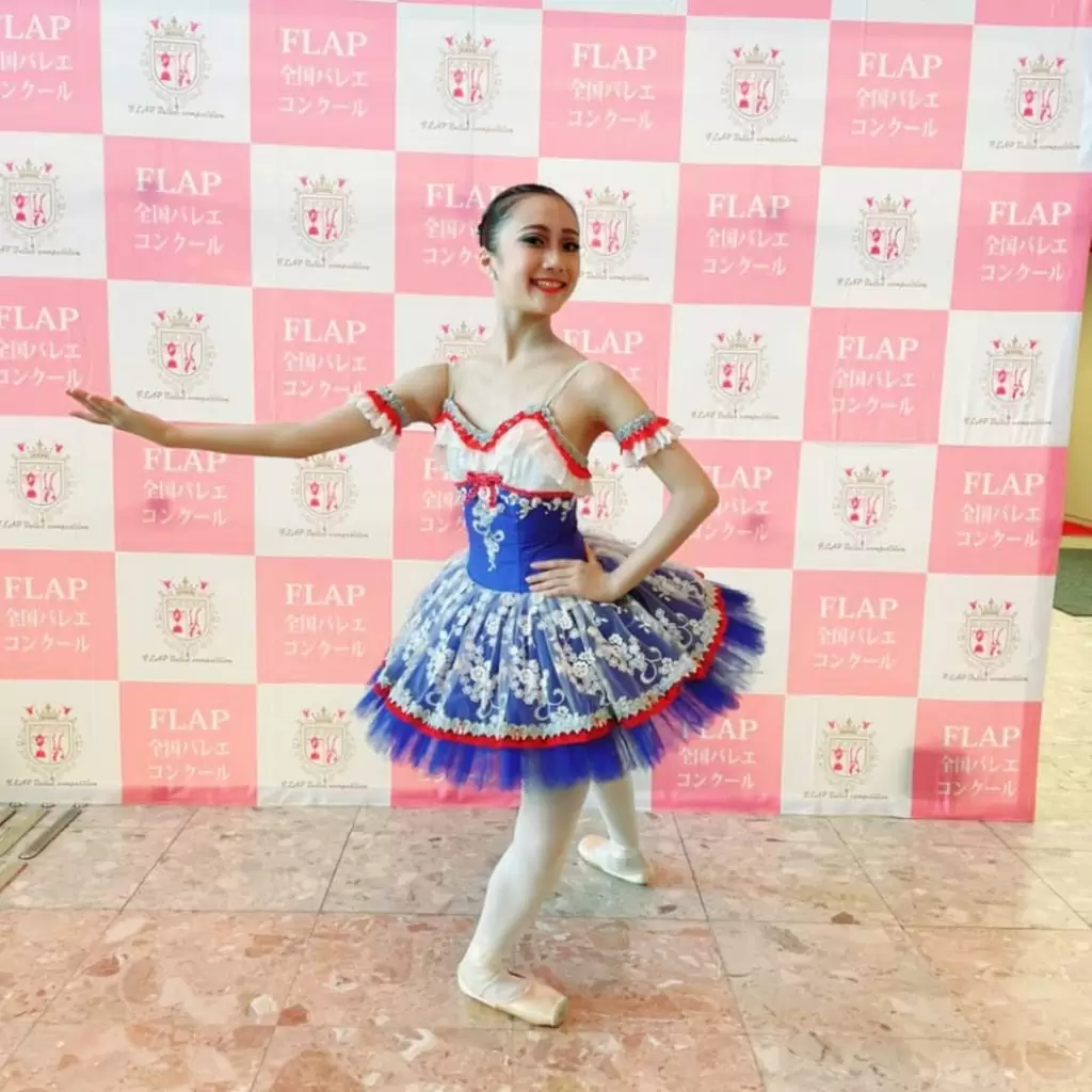 8月28日(土)FLAP全国バレエコンクールに阿部里咲が出場し、優秀賞をいただきました。