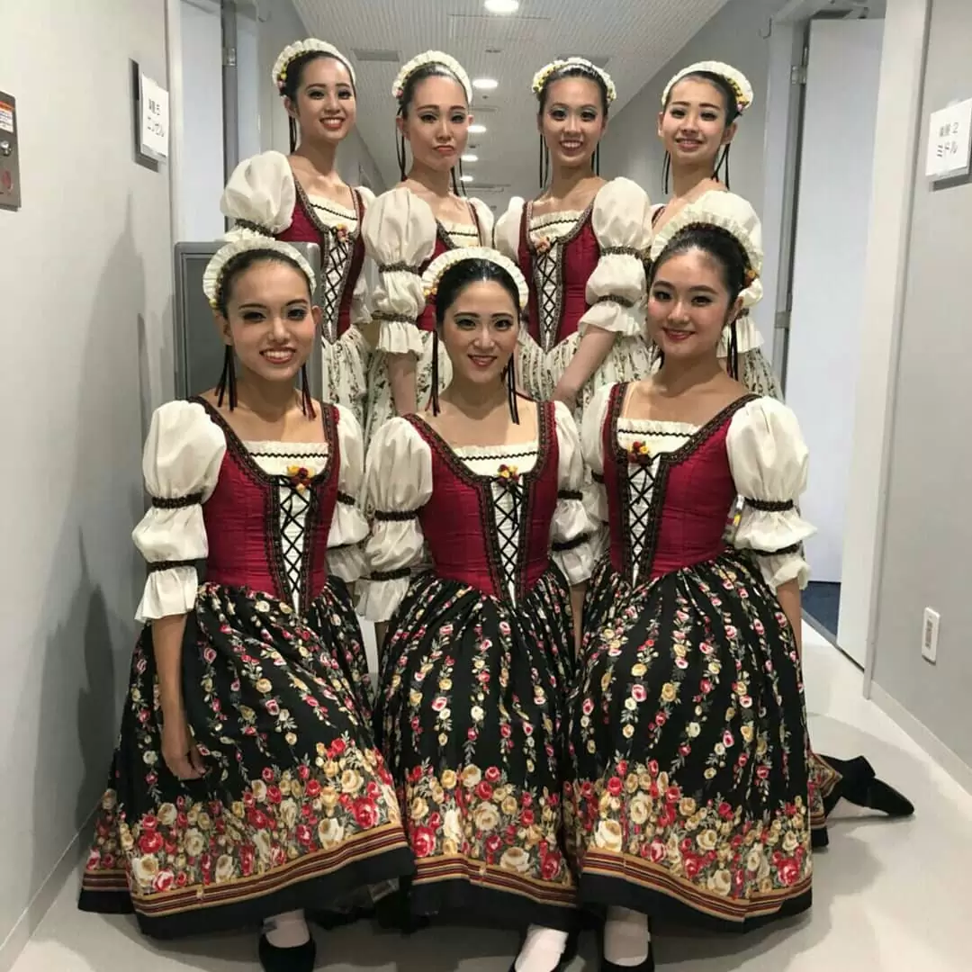 8月5日お陰様で長谷川バレエスタジオ第6回パフォーマンスは、平日の開催にも関わらず、又猛暑の中沢山の方々に御来場頂き、大盛況の内に幕を閉じる事が出来ました。パフォーマンス開催に当たり御尽力頂いた様々な分野のスタッフの皆様、生徒を優しく見守って頂いた保護者の皆様、そして何より一生懸命頑張って踊ってくれた生徒達に深く感謝申し上げます。#長谷川バレエスタジオ #東戸塚バレエ#茅ヶ崎市民文化会館#感謝の気持ちを忘れずに